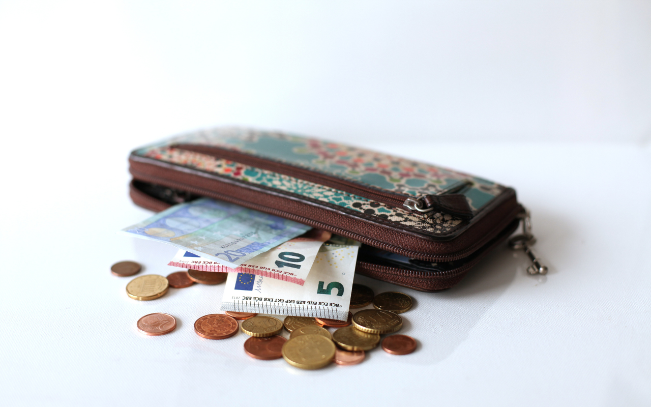 Das Portmonai freut sich wenn du beim Einkaufen sparen kannst