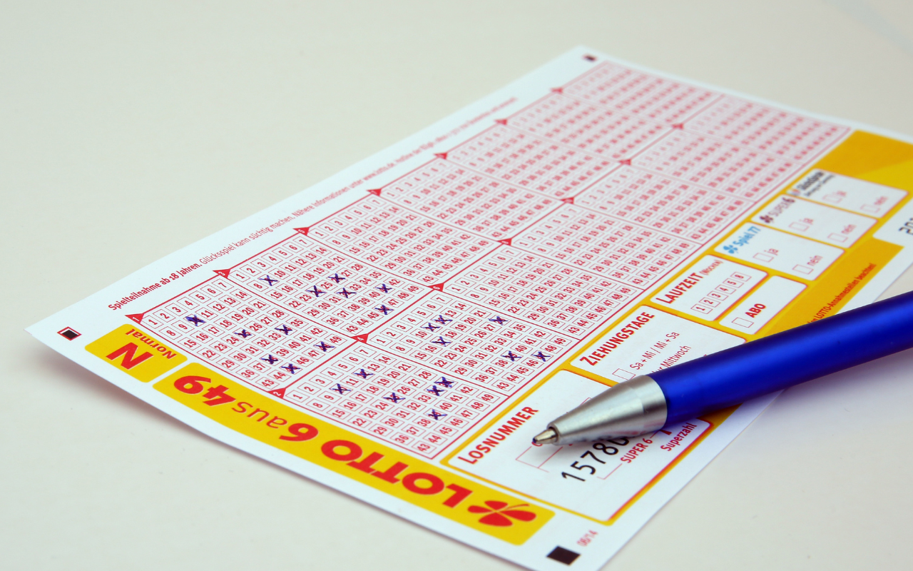 Ein zum Teil ausgefüllter Lottoschein, vielleicht gab es dafür auch eine Prämie?